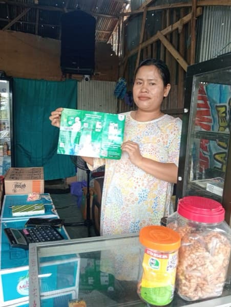 Mitra Bisadagang di tokonya (7)