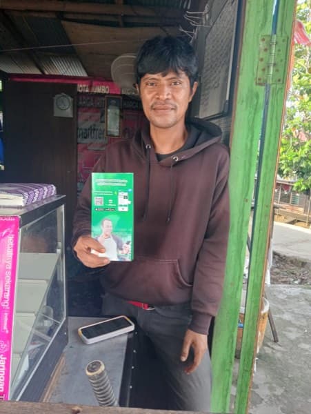 Mitra Bisadagang di tokonya (16)