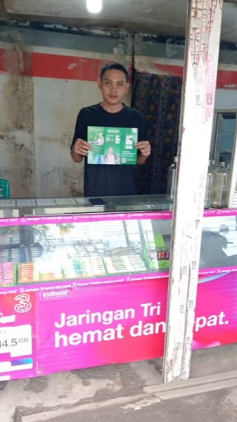 Mitra Bisadagang di tokonya (30)